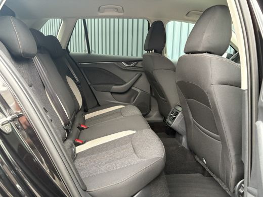Skoda Kamiq 1.0 TSI Business Edition | Elk A-klep | Keyless | Camera | Adapt. Cr. | Prijs Rijklaar!! ActivLease financial lease