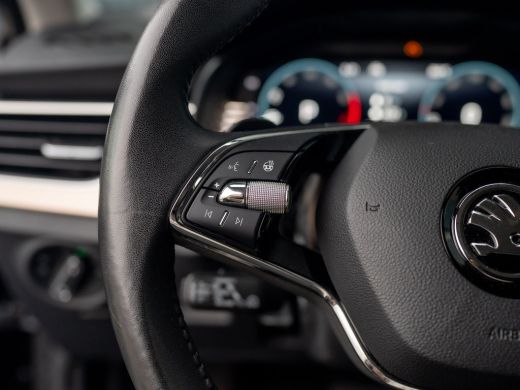 Skoda Kamiq 1.0 TSI Business Edition | Elk A-klep | Keyless | Camera | Adapt. Cr. | Prijs Rijklaar!! ActivLease financial lease
