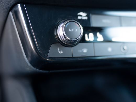 Skoda Kamiq 1.0 TSI Business Edition | Keyless | Trekhaak |Stoelverwarming | Parkeersensoren | Prijs Rijklaar!! ActivLease financial lease