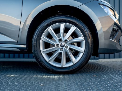 Skoda Kamiq 1.0 TSI Business Edition | Keyless | Trekhaak |Stoelverwarming | Parkeersensoren | Prijs Rijklaar!! ActivLease financial lease