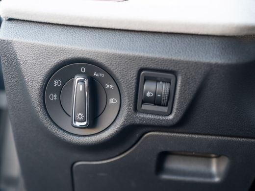 Skoda Kamiq 1.0 TSI Business Edition | Keyless | Trekhaak |Stoelverwarming | Parkeersensoren | Prijs Rijklaar!! ActivLease financial lease