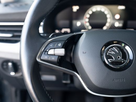 Skoda Kamiq 1.0 TSI Business Edition | Keyless | Trekhaak |Stoelverwarming | Parkeersensoren | Prijs Rijklaar!! ActivLease financial lease