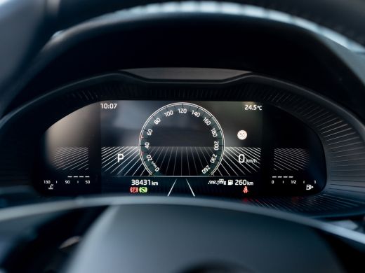 Skoda Kamiq 1.0 TSI Business Edition | Keyless | Trekhaak |Stoelverwarming | Parkeersensoren | Prijs Rijklaar!! ActivLease financial lease