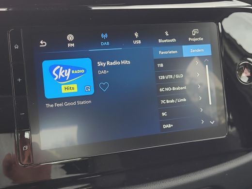 Toyota Aygo 1.0 VVT-i MT Play | Apple CarPlay | Pakeercamera | Cruise Control | Rijklaarprijs incl. garantie | ActivLease financial lease