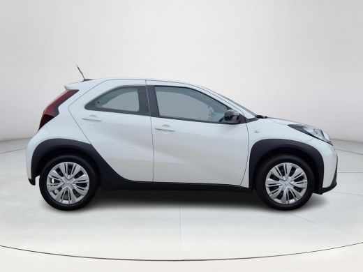 Toyota Aygo 1.0 VVT-i MT Play | Apple CarPlay | Pakeercamera | Cruise Control | Rijklaarprijs incl. garantie | ActivLease financial lease