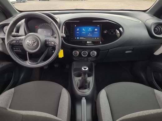 Toyota Aygo 1.0 VVT-i MT Play | Apple CarPlay | Pakeercamera | Cruise Control | Rijklaarprijs incl. garantie | ActivLease financial lease