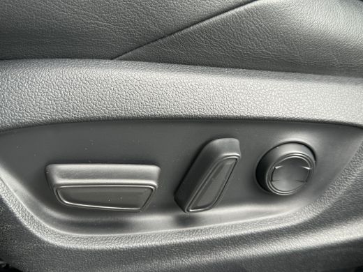 Toyota C-HR 1.8 Hybrid GR-Sport / bi tone | LED | Apple Carplay/Android Auto | 10 jr GARANTIE | Prijs Rijklaar!! ActivLease financial lease