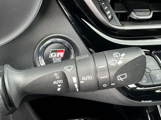 Toyota C-HR 1.8 Hybrid GR-Sport / bi tone | LED | Apple Carplay/Android Auto | 10 jr GARANTIE | Prijs Rijklaar!! ActivLease financial lease