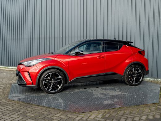 Toyota C-HR 1.8 Hybrid GR-Sport | Dodehoek sensoren | Stoel & Stuur verw. | 19'' | Prijs Rijklaar!! ActivLease financial lease