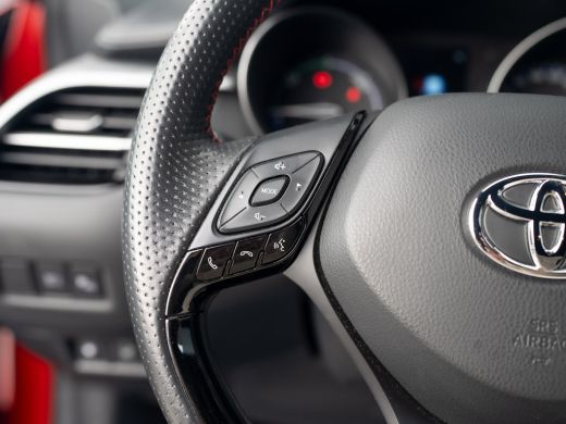 Toyota C-HR 1.8 Hybrid GR-Sport | Dodehoek sensoren | Stoel & Stuur verw. | 19'' | Prijs Rijklaar!! ActivLease financial lease