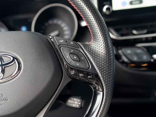 Toyota C-HR 1.8 Hybrid GR-Sport | Dodehoek sensoren | Stoel & Stuur verw. | 19'' | Prijs Rijklaar!! ActivLease financial lease