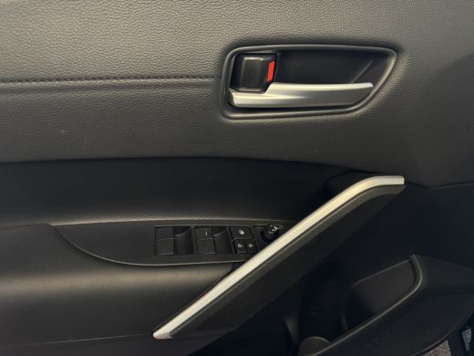 Toyota Corolla Cross HYBRID 140 2025 STYLE STOEL/STUUR VERW. ELEK.KLEP LED KEYLESS CARPLAY NAVI CAMERA ADAP CRUISE PDC ActivLease financial lease