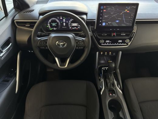 Toyota Corolla Cross HYBRID 140 2025 STYLE STOEL/STUUR VERW. ELEK.KLEP LED KEYLESS CARPLAY NAVI CAMERA ADAP CRUISE PDC ActivLease financial lease