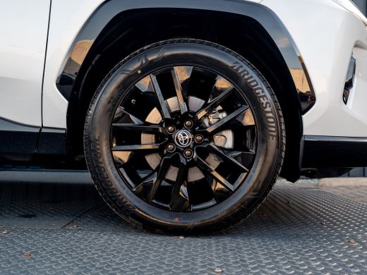 Toyota RAV4 2.5 Hybrid AWD Style/ Bi-Tone | Stoel & Stuur verw. | 19'' | Camera | Elk A-klep | Keyless | Prij... ActivLease financial lease