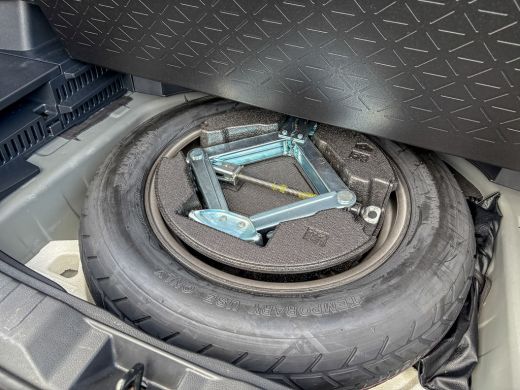 Toyota RAV4 2.5 Hybrid Business Plus | Nwe Model | Elk. A-klep | Keyless | Stoelverwarming | Camera | PDC V&A... ActivLease financial lease