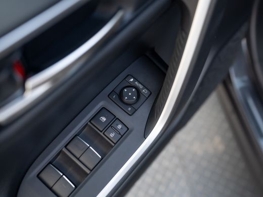 Toyota RAV4 2.5 Hybrid Business Plus | Nwe Model | Elk. A-klep | Keyless | Stoelverwarming | Camera | PDC V&A... ActivLease financial lease