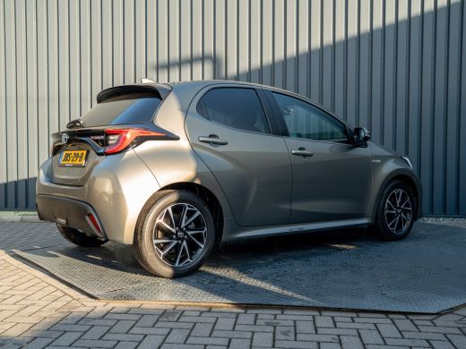 Toyota Yaris 1.5 Hybrid 115 Dynamic | Stoelverw. | Camera | Reservewiel | Prijs Rijklaar!! ActivLease financial lease