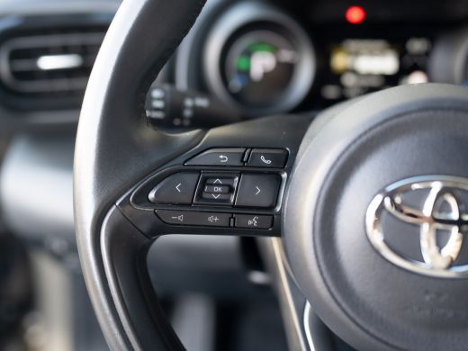 Toyota Yaris 1.5 Hybrid 115 Dynamic | Stoelverw. | Camera | Reservewiel | Prijs Rijklaar!! ActivLease financial lease