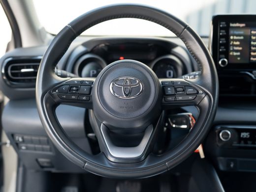 Toyota Yaris 1.5 Hybrid 115 Dynamic | Stoelverw. | Camera | Reservewiel | Prijs Rijklaar!! ActivLease financial lease