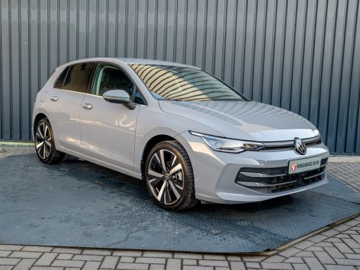 Volkswagen Golf 1.5 eTSI 150Pk 50 Edition | 360 Camera | Stoelgeheugen | IQ Light | Prijs Rijklaar!! ActivLease financial lease