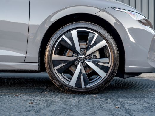 Volkswagen Golf 1.5 eTSI 150Pk 50 Edition | 360 Camera | Stoelgeheugen | IQ Light | Prijs Rijklaar!! ActivLease financial lease