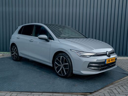 Volkswagen Golf 1.5 eTSI 50 Edition | Panodak | Stoelgeheugen | Head up | Trekhaak Elk. Wegkl. | Harman/ Kardon |... ActivLease financial lease