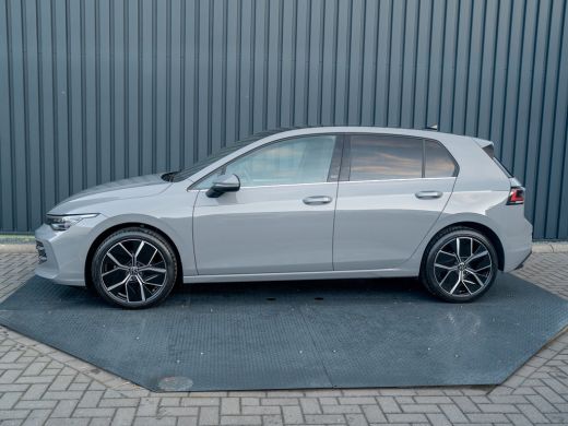 Volkswagen Golf 1.5 eTSI 50 Edition | Panodak | Stoelgeheugen | Head up | Trekhaak Elk. Wegkl. | Harman/ Kardon |... ActivLease financial lease