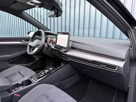 Volkswagen Golf 1.5 eTSI 50 Edition | Panodak | Stoelgeheugen | Head up | Trekhaak Elk. Wegkl. | Harman/ Kardon |... ActivLease financial lease