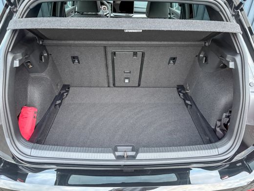 Volkswagen Golf 1.5 eTSI 50 Edition | Panodak | Stoelgeheugen | Head up | Trekhaak Elk. Wegkl. | Harman/ Kardon |... ActivLease financial lease