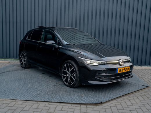 Volkswagen Golf 1.5 eTSI 50 Edition | Panodak | Stoelgeheugen | Head up | Trekhaak Elk. Wegkl. | Harman/ Kardon |... ActivLease financial lease