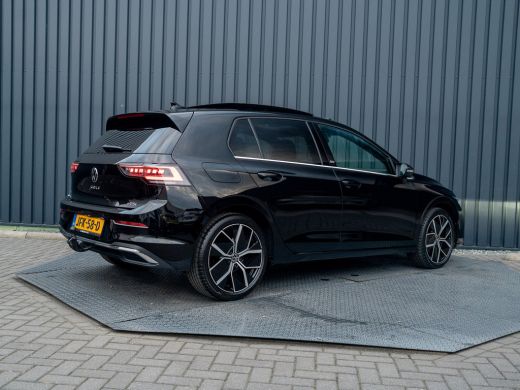 Volkswagen Golf 1.5 eTSI 50 Edition | Panodak | Stoelgeheugen | Head up | Trekhaak Elk. Wegkl. | Harman/ Kardon |... ActivLease financial lease