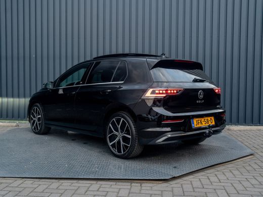 Volkswagen Golf 1.5 eTSI 50 Edition | Panodak | Stoelgeheugen | Head up | Trekhaak Elk. Wegkl. | Harman/ Kardon |... ActivLease financial lease