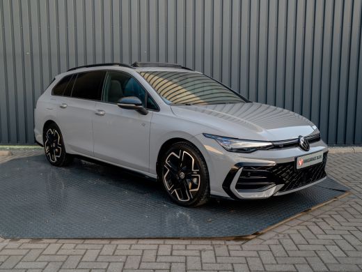 Volkswagen Golf 1.5 eTSI R-Line Edition | Pano | Trekhaak wegkl. | IQ Light | Head Up | Elk. A-klep | Prijs Rijkl... ActivLease financial lease