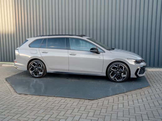Volkswagen Golf 1.5 eTSI R-Line Edition | Pano | Trekhaak wegkl. | IQ Light | Head Up | Elk. A-klep | Prijs Rijkl... ActivLease financial lease