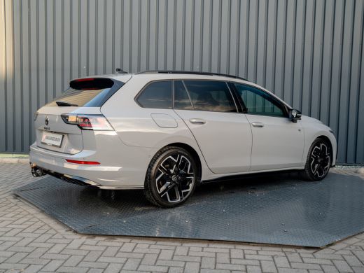 Volkswagen Golf 1.5 eTSI R-Line Edition | Pano | Trekhaak wegkl. | IQ Light | Head Up | Elk. A-klep | Prijs Rijkl... ActivLease financial lease