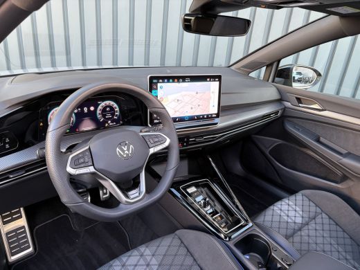 Volkswagen Golf 1.5 eTSI R-Line Edition | Pano | Trekhaak wegkl. | IQ Light | Head Up | Elk. A-klep | Prijs Rijkl... ActivLease financial lease