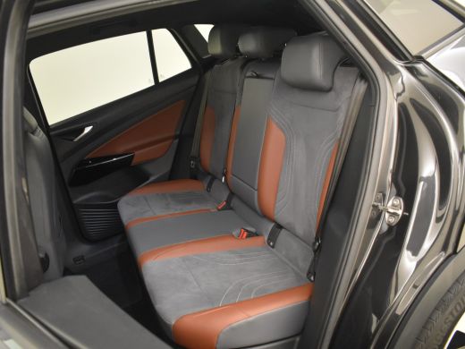Volkswagen ID.4 First 77 kWh 204pk | Camera achter | Adaptief cruise control | Navigatie | App connect | Led kopl... ActivLease financial lease