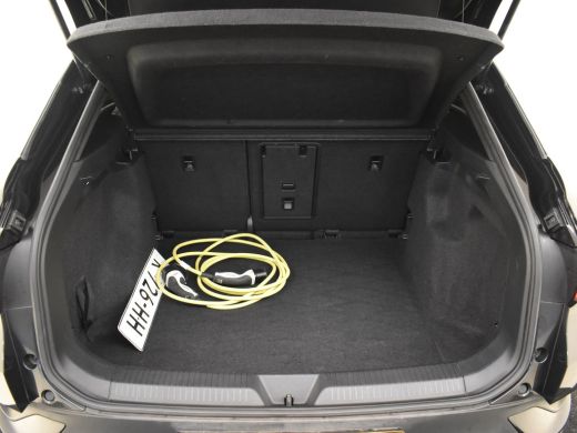 Volkswagen ID.4 First 77 kWh 204pk | Camera achter | Adaptief cruise control | Navigatie | App connect | Led kopl... ActivLease financial lease