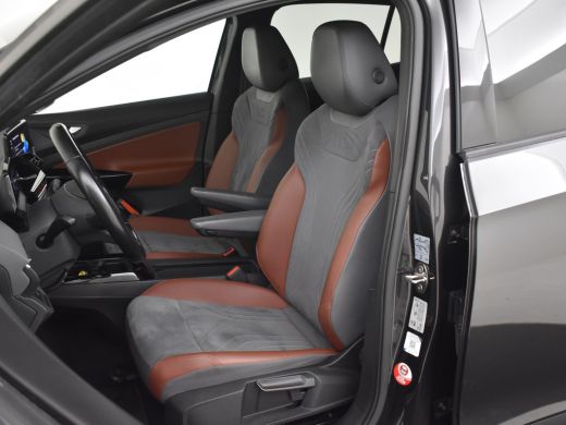 Volkswagen ID.4 First 77 kWh 204pk | Camera achter | Adaptief cruise control | Navigatie | App connect | Led kopl... ActivLease financial lease