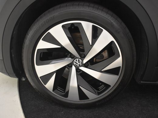 Volkswagen ID.4 First 77 kWh 204pk | Camera achter | Adaptief cruise control | Navigatie | App connect | Led kopl... ActivLease financial lease