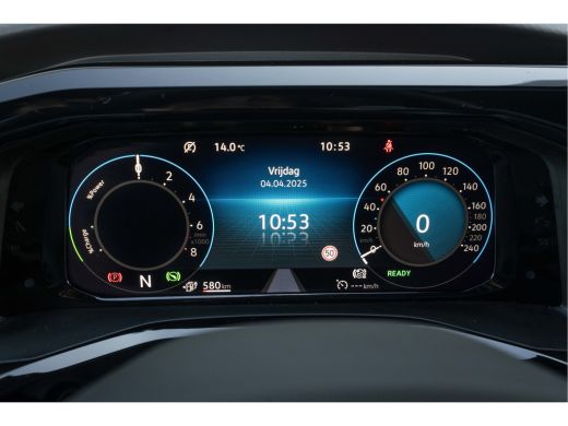 Volkswagen Multivan 1.4 eHybrid L2H1 Life Business | Trekhaak | Verwarmd voorraam | Navigatie | Panoramadak | ActivLease financial lease