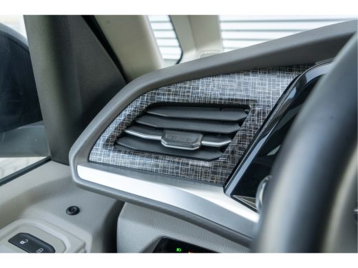 Volkswagen Multivan 1.4 eHybrid L2H1 Life Business | Trekhaak | Verwarmd voorraam | Navigatie | Panoramadak | ActivLease financial lease