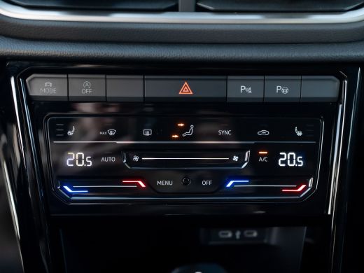 Volkswagen T-Roc 1.5 TSI 150Pk R-Line Business | Black Style | IQ Light | 19'' | Camera | Prijs Rijklaar!! ActivLease financial lease