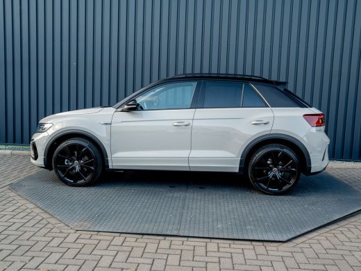 Volkswagen T-Roc 1.5 TSI R-Line Business | Beats | Panodak | Trekhaak afnb | 19'' | Keyless | IQ Light | Prijs Rij... ActivLease financial lease