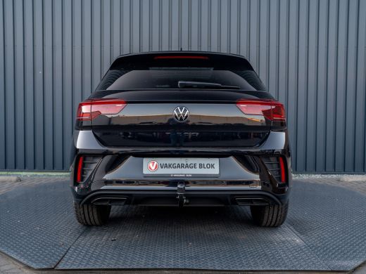 Volkswagen T-Roc 1.5 TSI R-Line Black Style | Panodak | Beats | Keyless | Trekhaak afnb | IQ Light | Side Assist |... ActivLease financial lease