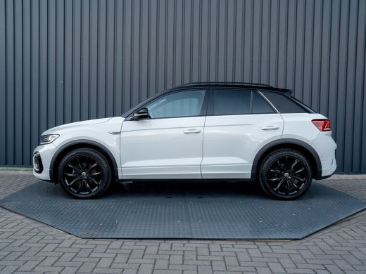 Volkswagen T-Roc 1.5 TSI R-Line Business | Standkachel | Trekhaak afnb. | IQ Light | Camera | Prijs Rijklaar!! ActivLease financial lease