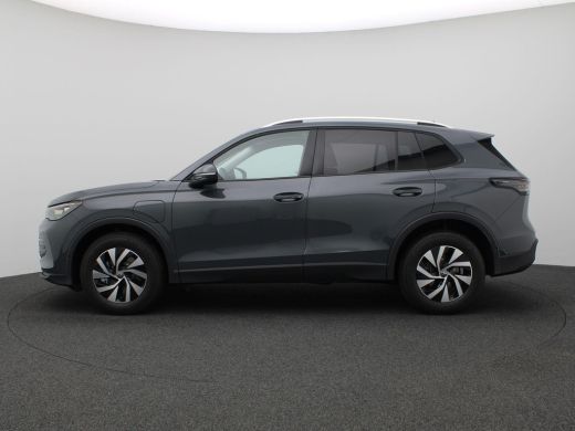 Volkswagen Tiguan 1.5 eHybrid Life Edition 204PK DSG Trekhaak, Elektr. Achterklep, Achteruitrijcamera, Side Assist,... ActivLease financial lease