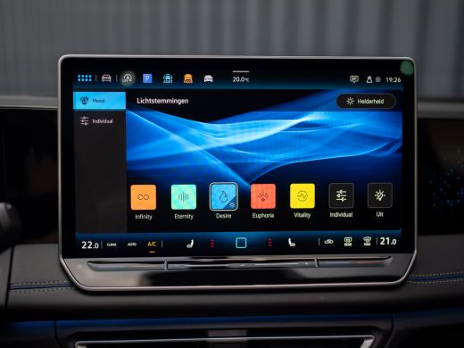 Volkswagen Tiguan 1.5 eTSI R-Line Edition | 360 Camera | Harman/ Kardon | Trekhaak | Panodak | IQ Light | Head Up |... ActivLease financial lease