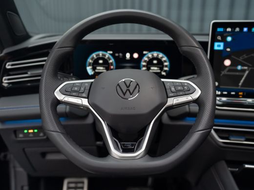 Volkswagen Tiguan 1.5 eTSI R-Line Edition | 360 Camera | Harman/ Kardon | Trekhaak | Panodak | IQ Light | Head Up |... ActivLease financial lease