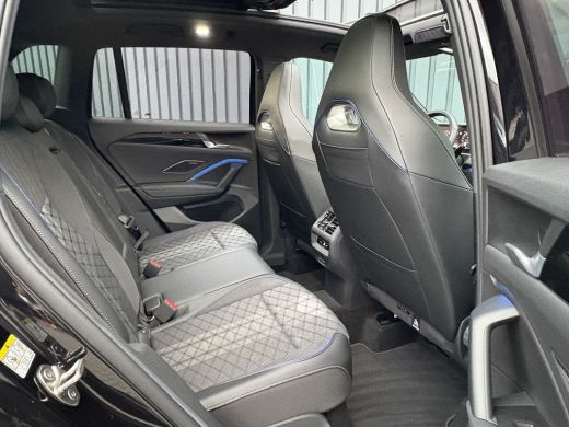 Volkswagen Tiguan 1.5 eTSI R-Line Edition | 360 Camera | Harman/ Kardon | Trekhaak | Panodak | IQ Light | Head Up |... ActivLease financial lease